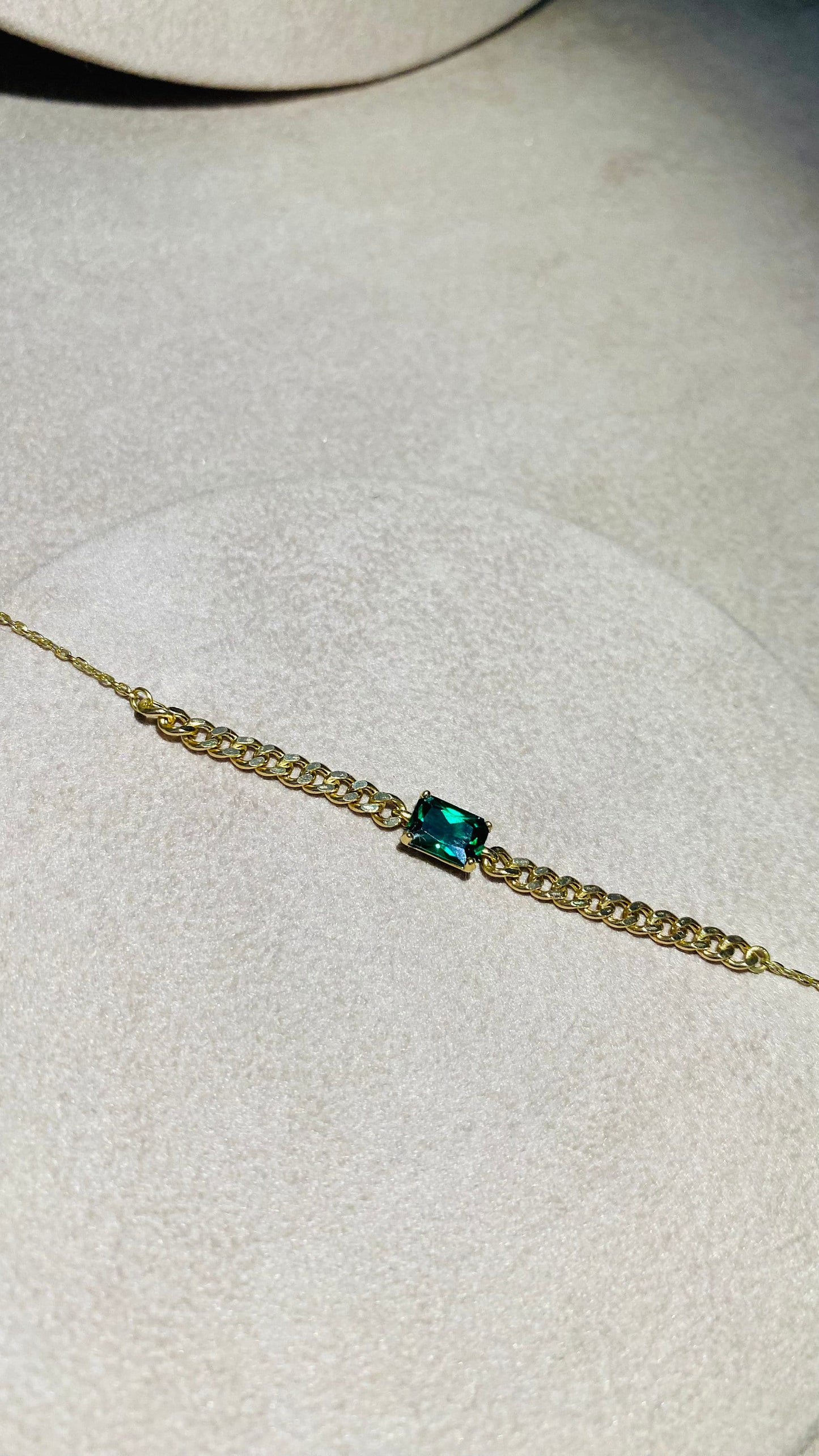 Solid 18K Gold Emerald Green Zirconia Bracelet